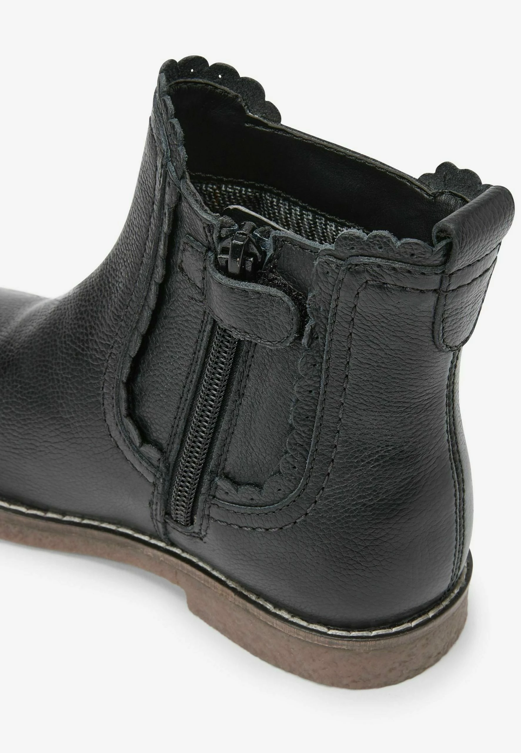 Next Premium - Boots À Talons - Black Leather Scallop 5 Next Premium - Boots À Talons - Black Leather Scallop – Image 4