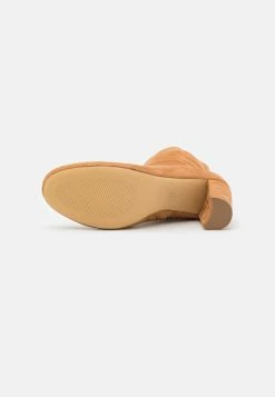 Anna Field Boots À Talons - Light Brown 12 Anna Field Boots À Talons - Light Brown -Aldo Shop 40cbf7e21b1a4c4c8296bf938c83c94a