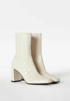 BERSHKA Patent Style Fitted - Boots À Talons - Off-White -Aldo Shop 497d9510d40a49c09c947a9eded90399