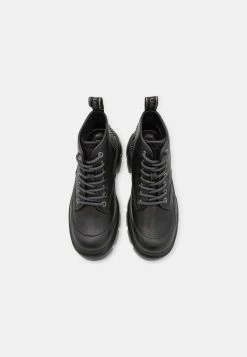 KARL LAGERFELD Trekka Max Mid Lace Stud Boot - Boots À Talons - Black -Aldo Shop 4ba7e45271f140a4b264a10cca943108