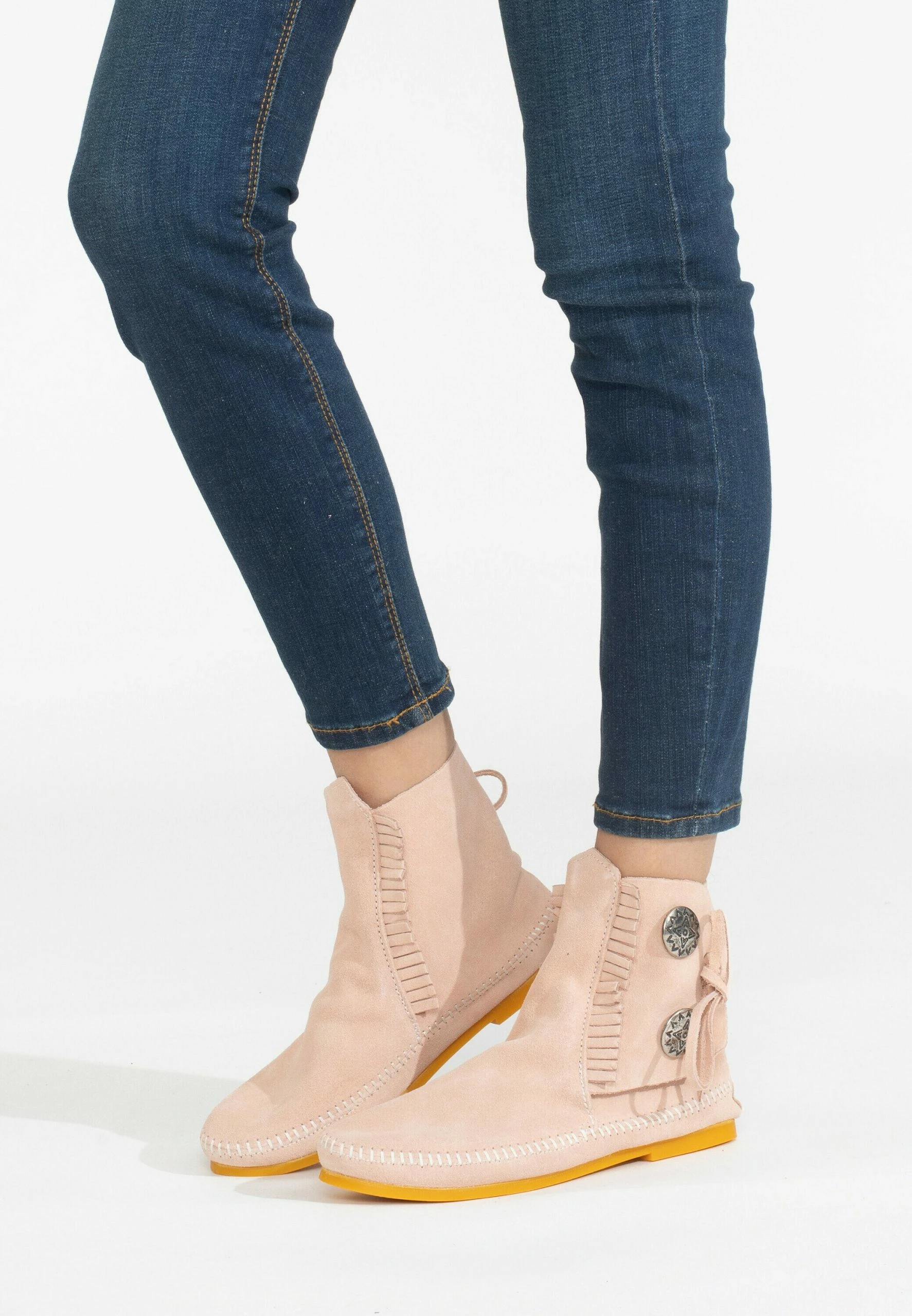 Minnetonka Button Hardsole - Boots À Talons - Pink 4 Minnetonka Button Hardsole - Boots À Talons - Pink – Image 2