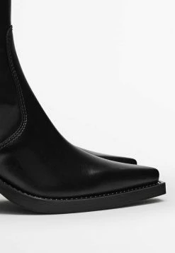 Massimo Dutti Boots À Talons - Black -Aldo Shop 7623109fef7940599c5687dbaa200ed7