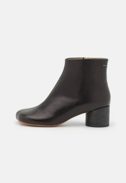 MM6 Maison Margiela Anatomic - Boots À Talons - Black 10 MM6 Maison Margiela Anatomic - Boots À Talons - Black -Aldo Shop 7f7f9c79371f41fd8fed8c04f1ea9805