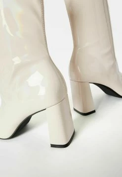 BERSHKA Patent Style Fitted - Boots À Talons - Off-White -Aldo Shop 845df09ec9e44be98b31c3510c77ba75