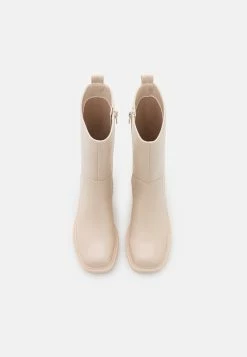 NA-KD Heeled Profile Boots - Bottes À Plateau - Offwhite -Aldo Shop 88f561201049414e9842cc468a38ed58