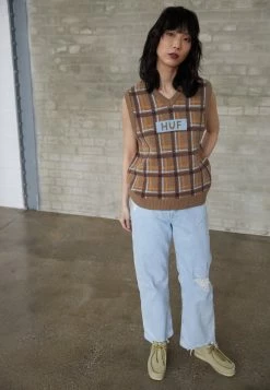 Clarks Originals Boots À Talons - Hellbraunes Veloursleder -Aldo Shop a90f203e551148b6a2691aa5646e98ef