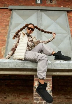 Ugg Mini Bailey Button - Boots À Talons - Black