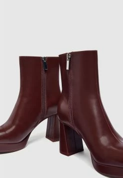 PULL & BEAR Boots À Talons - Dark Red 11 PULL & BEAR Boots À Talons - Dark Red -Aldo Shop ba60e967359f45a9b9dbc7df9679239e