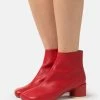 MM6 Maison Margiela Anatomic Ankle Boots - Boots À Talons - Chili Pepper 2 MM6 Maison Margiela Anatomic Ankle Boots - Boots À Talons - Chili Pepper -Aldo Shop bc05fb31a23247589cf0ccba5715e65c