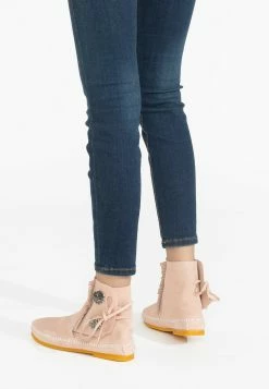 Minnetonka Button Hardsole - Boots À Talons - Pink 10 Minnetonka Button Hardsole - Boots À Talons - Pink -Aldo Shop c5a606b299f2466c8da836c454aefef0