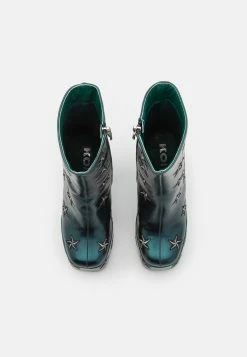 KOI FOOTWEAR Dreams Of Mooncraft Teal Boots - Bottines À Plateau - Teal 11 KOI FOOTWEAR Dreams Of Mooncraft Teal Boots - Bottines À Plateau - Teal -Aldo Shop cb33a4d0ecc04527a3f478afc39656eb