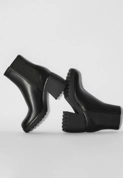 BERSHKA Boots À Talons - Black 14 BERSHKA Boots À Talons - Black -Aldo Shop cce67b5d0f204efdb429d7a8a4f3b986