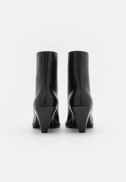 ELLEME Eclair Zipper Boots - Santiags - Black 11 ELLEME Eclair Zipper Boots - Santiags - Black -Aldo Shop d24aaa2a2b254af899a75317c4c87314