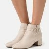 Tamaris Boots À Talons - Ivory 2 Tamaris Boots À Talons - Ivory -Aldo Shop d51e9997ce99438f8934b42840243f73