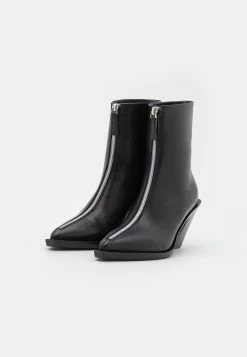 ELLEME Eclair Zipper Boots - Santiags - Black 10 ELLEME Eclair Zipper Boots - Santiags - Black -Aldo Shop e650403f432141f5b5b40d01a926defe