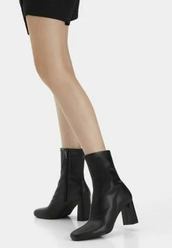 BERSHKA Patent Style Fitted - Boots À Talons - Black