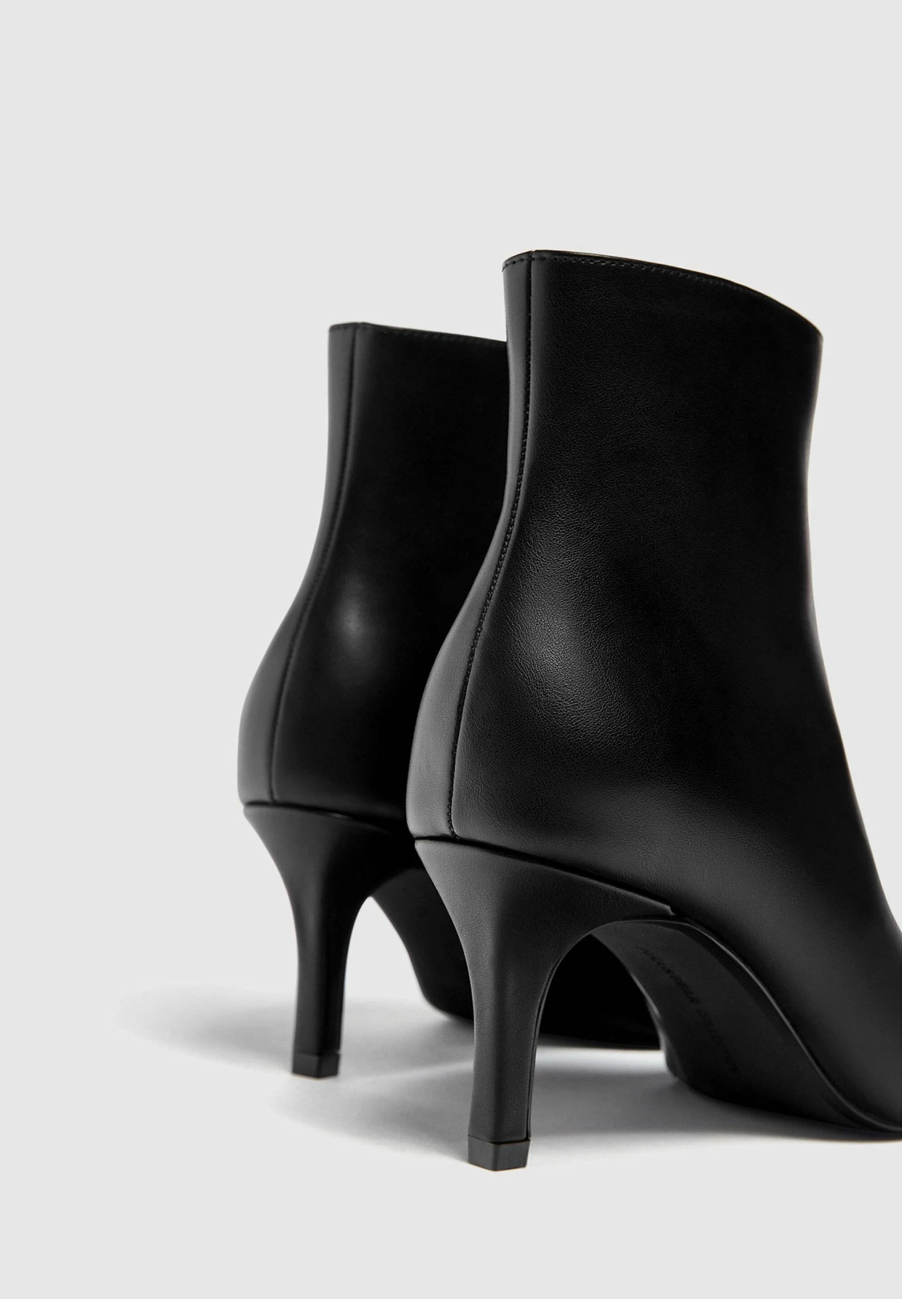 PULL & BEAR With Pointed Toe - Boots À Talons - Black 5 PULL & BEAR With Pointed Toe - Boots À Talons - Black – Image 3