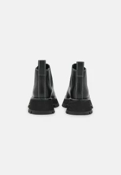 3.1 Phillip Lim Kate Short Lug Sole Combat - Boots À Talons - Black 12 3.1 Phillip Lim Kate Short Lug Sole Combat - Boots À Talons - Black -Aldo Shop e938c2b0946a49f88e38d906b34ffd1f