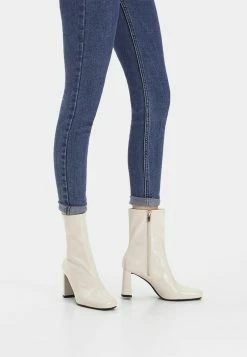 BERSHKA Patent Style Fitted - Boots À Talons - Off-White
