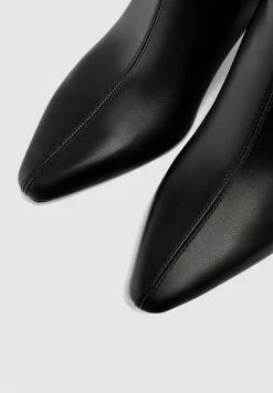 PULL & BEAR With Pointed Toe - Boots À Talons - Black 11 PULL & BEAR With Pointed Toe - Boots À Talons - Black -Aldo Shop ee89873853af40748e0cd8421de2e89b